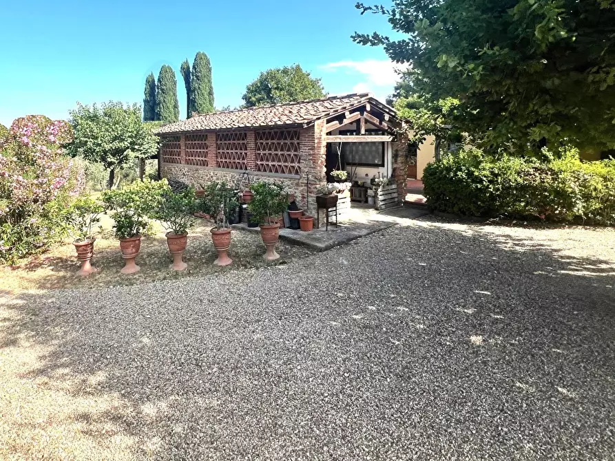 Immagine 9 di Villa in vendita  a Montelupo Fiorentino