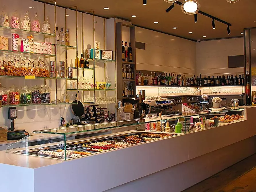 Immagine 10 di Bar / Ristorante in vendita  a Pietrasanta