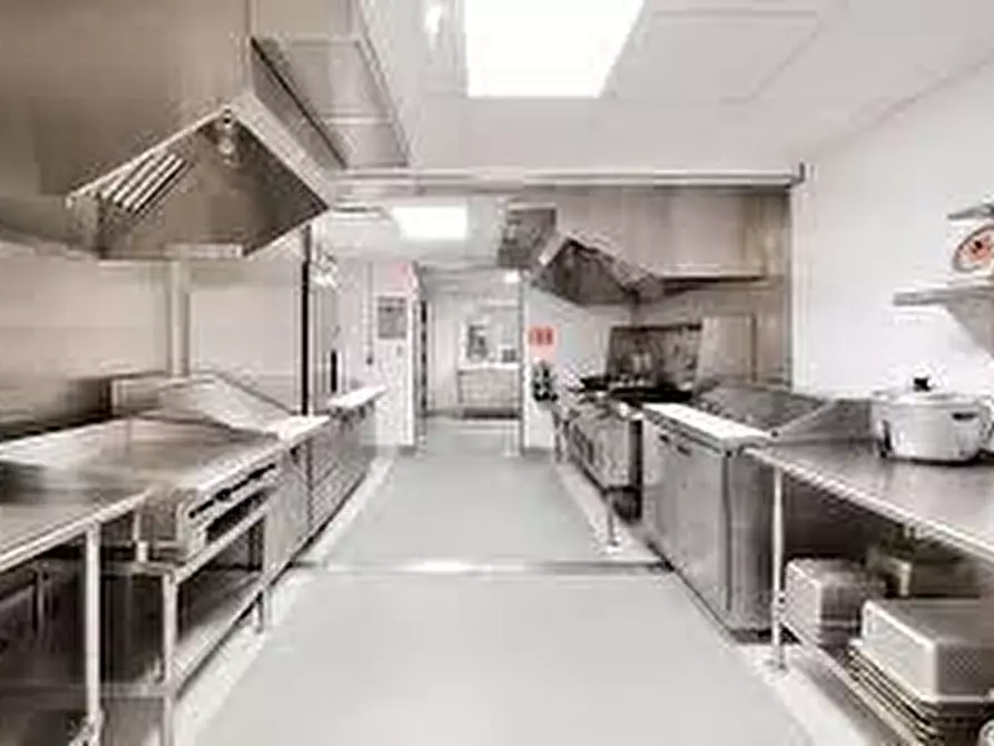 Immagine 16 di Bar / Ristorante in vendita  a Pietrasanta