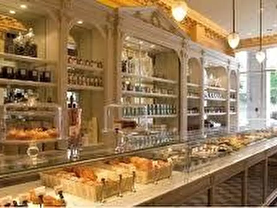 Immagine 3 di Bar / Ristorante in vendita  a Pietrasanta