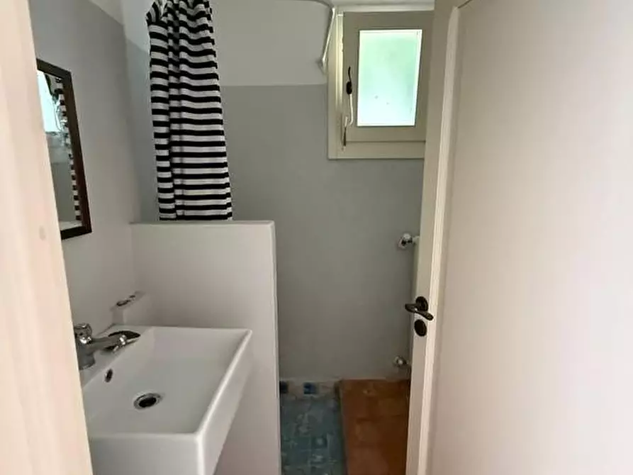 Immagine 40 di Palazzo in vendita  a Andrano