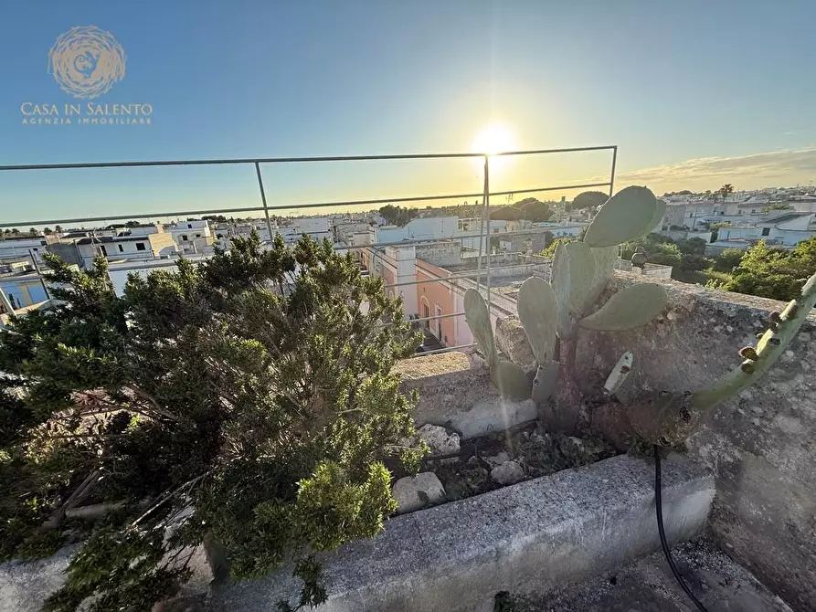 Immagine 21 di Palazzo in vendita  a Andrano