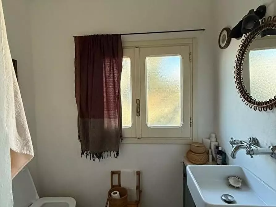 Immagine 14 di Palazzo in vendita  a Andrano