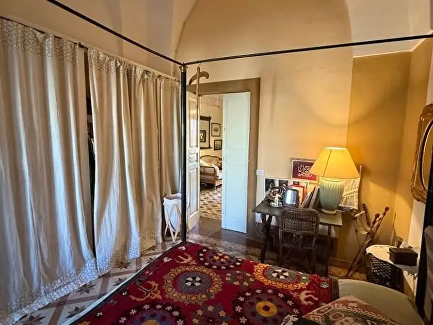 Immagine 13 di Palazzo in vendita  a Andrano