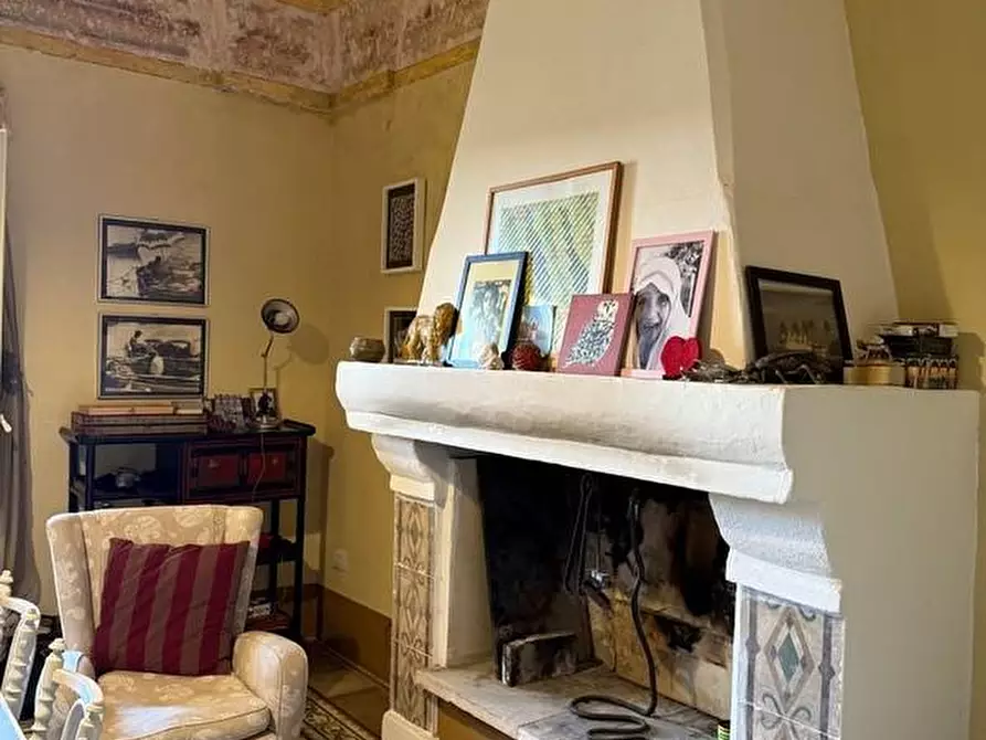 Immagine 9 di Palazzo in vendita  a Andrano