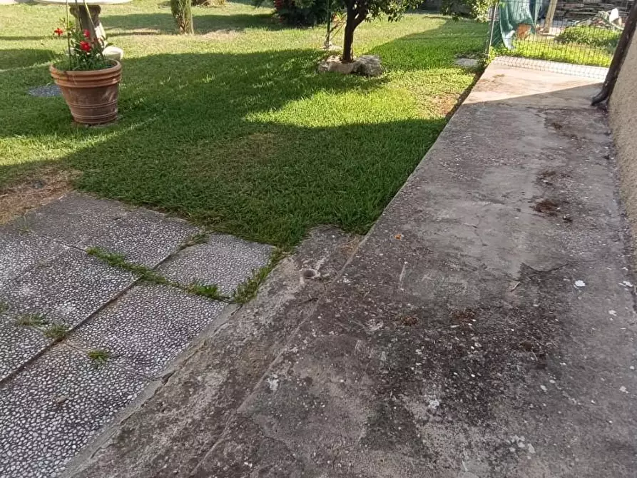 casa indipendente in vendita a Carrara in zona Marina di Carrara
