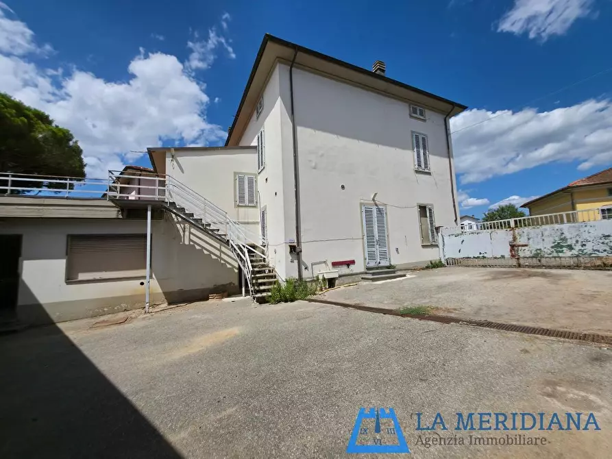 Immagine 2 di Casa indipendente in vendita  a Larciano