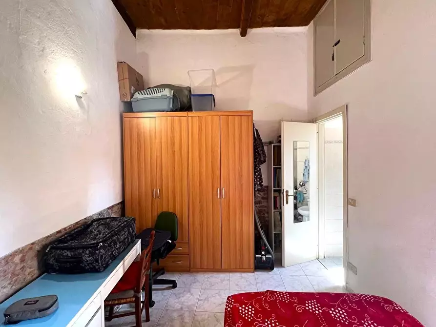 Immagine 11 di Appartamento in vendita  a Pisa