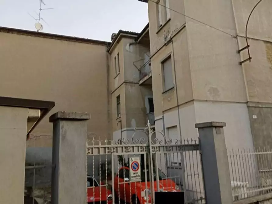 Immagine 2 di Appartamento in vendita  a Voghera