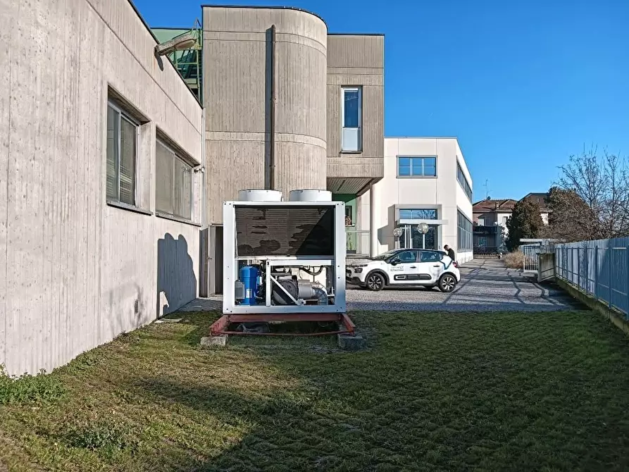 Immagine 2 di Capannone industriale in vendita  a Cinisello Balsamo