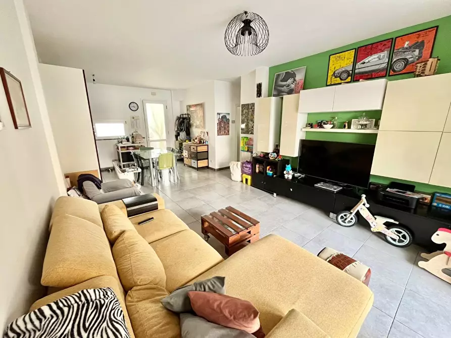 Immagine 8 di Appartamento in vendita  a Massa