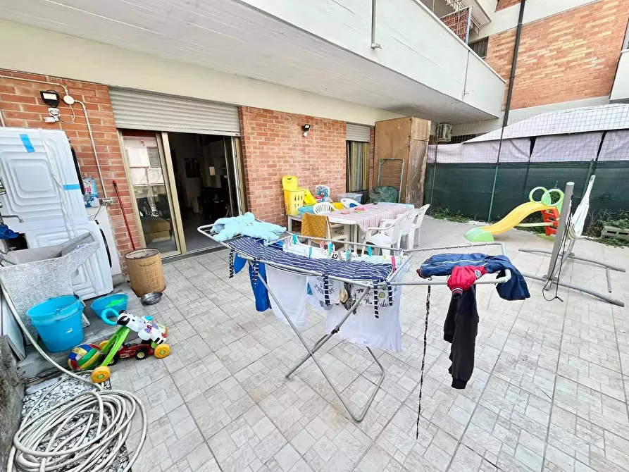 Immagine 13 di Appartamento in vendita  a Massa