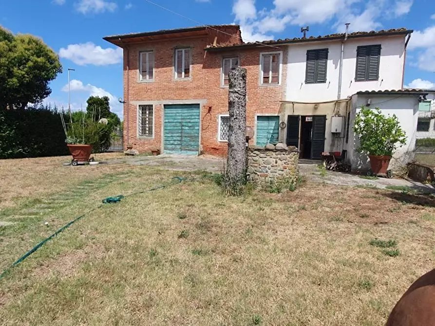 Immagine 1 di Casa indipendente in vendita  a Porcari