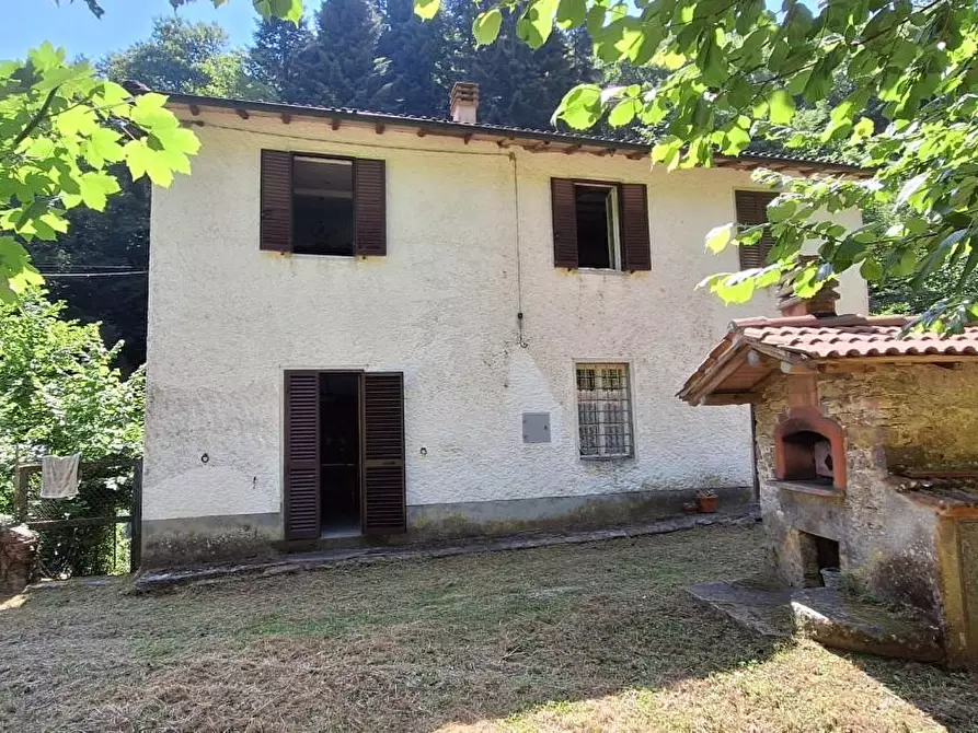 Immagine 5 di Casa colonica in vendita  a Pescaglia