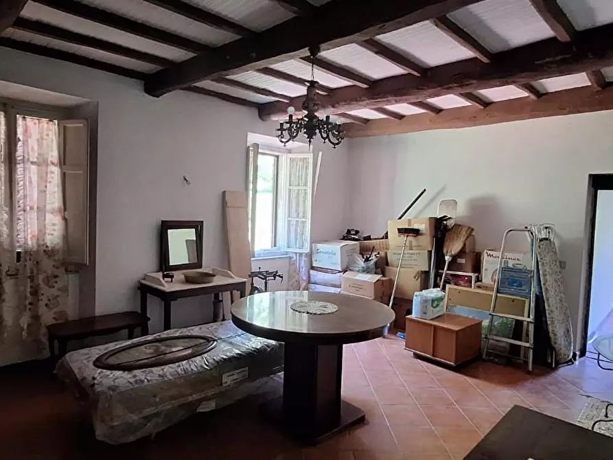Immagine 17 di Casa colonica in vendita  a Pescaglia