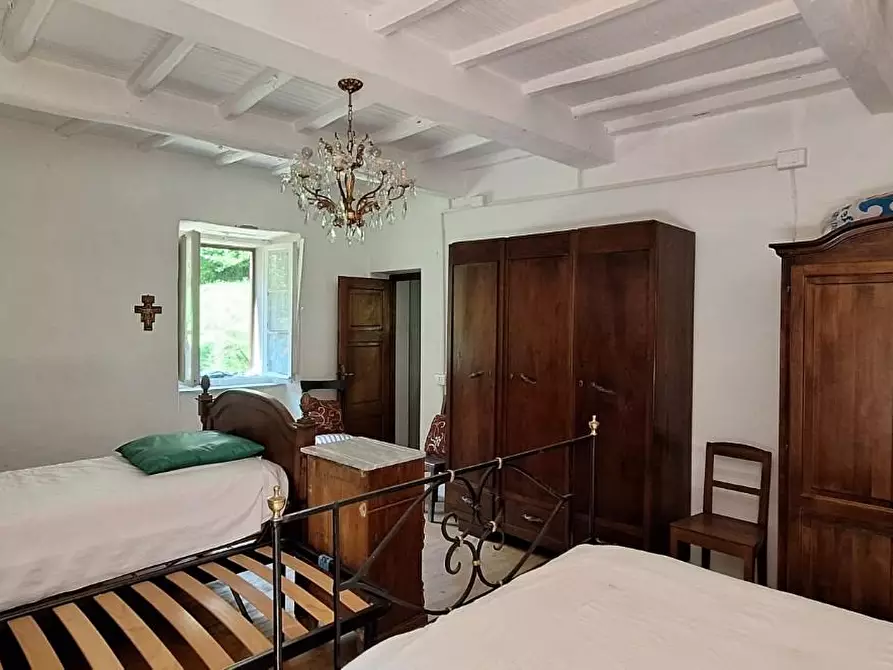 Immagine 19 di Casa colonica in vendita  a Pescaglia