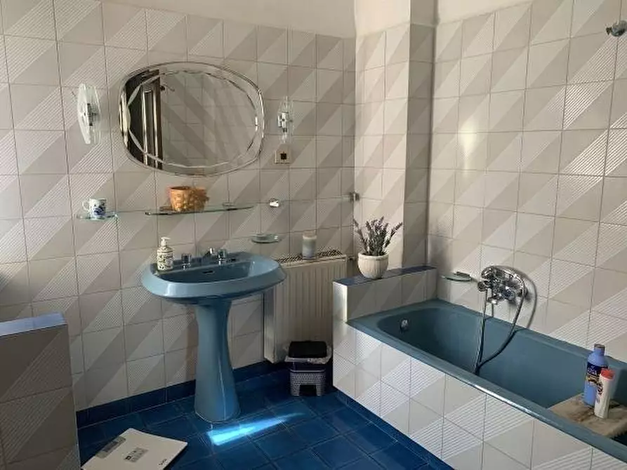 Immagine 4 di Appartamento in affitto  a Vezzano Ligure