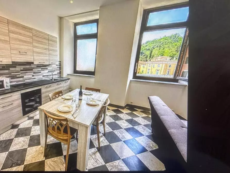 Immagine 1 di Appartamento in affitto  a Carrara