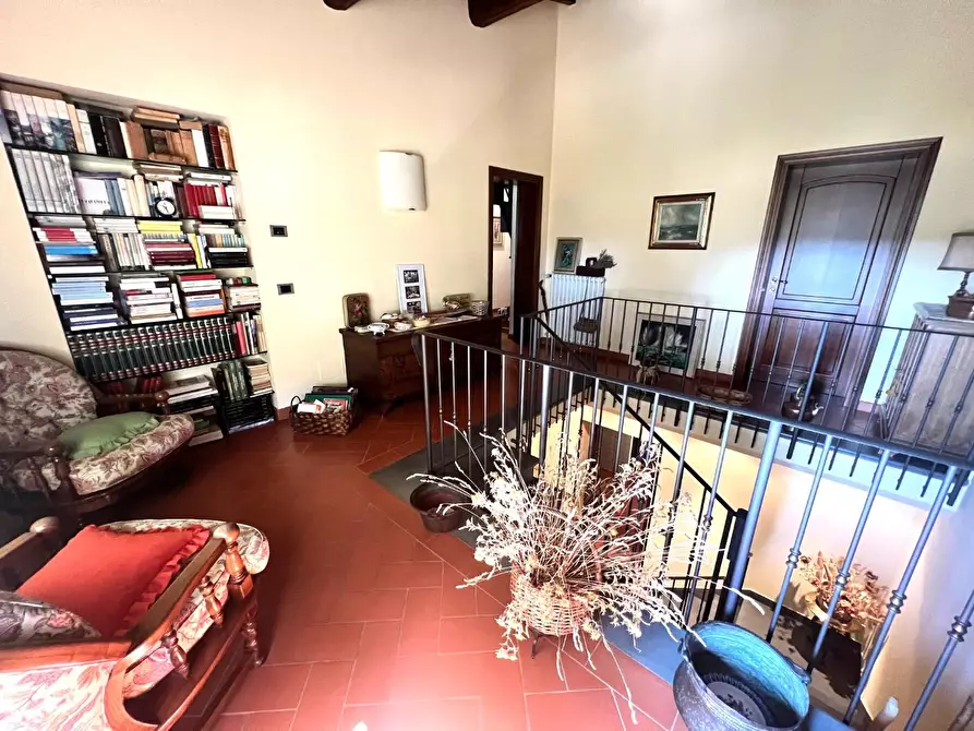 Immagine 38 di Villa in vendita  a Lastra A Signa