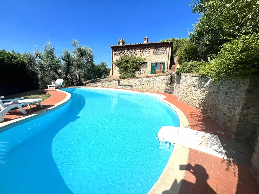 Immagine 7 di Villa in vendita  a Lastra A Signa