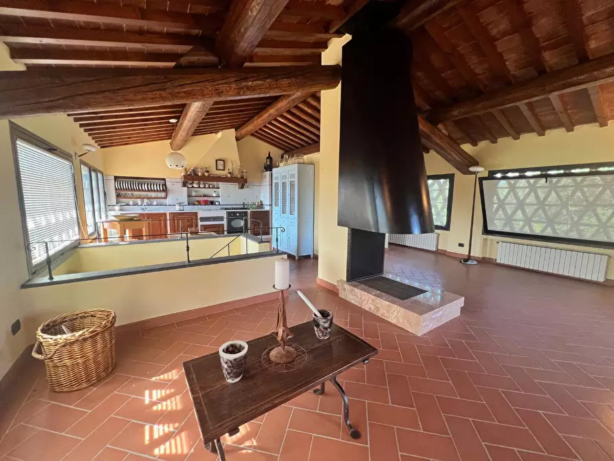 Immagine 11 di Villa in vendita  a Lastra A Signa