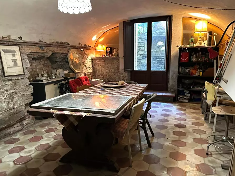 Immagine 33 di Appartamento in vendita  a Lucca