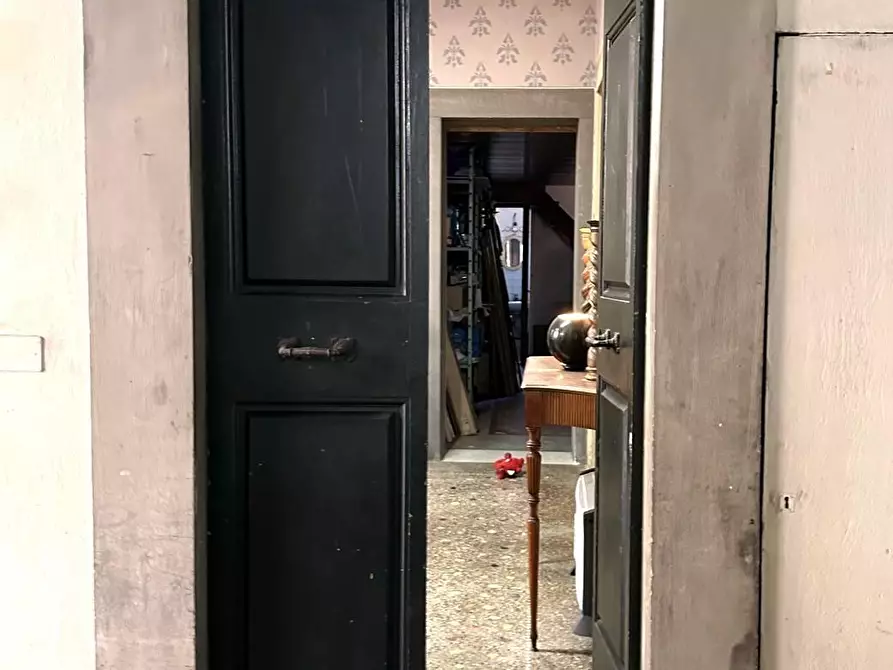 Immagine 8 di Appartamento in vendita  a Lucca