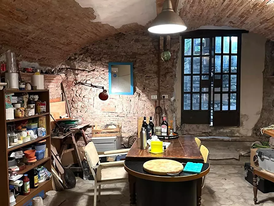 Immagine 27 di Appartamento in vendita  a Lucca