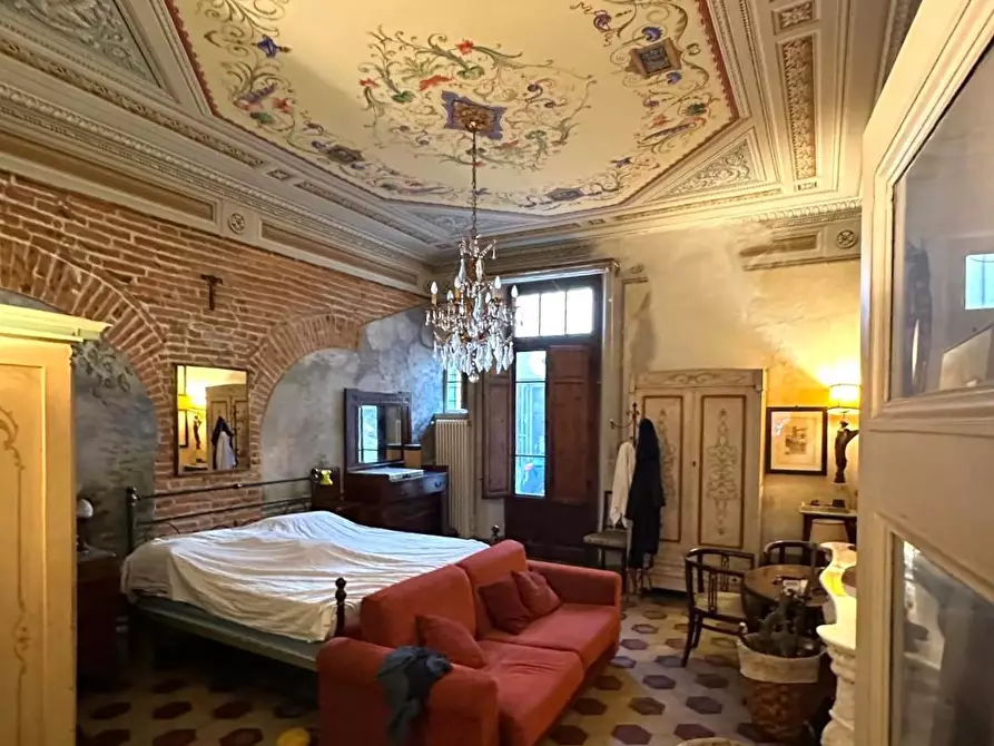 Immagine 21 di Appartamento in vendita  a Lucca