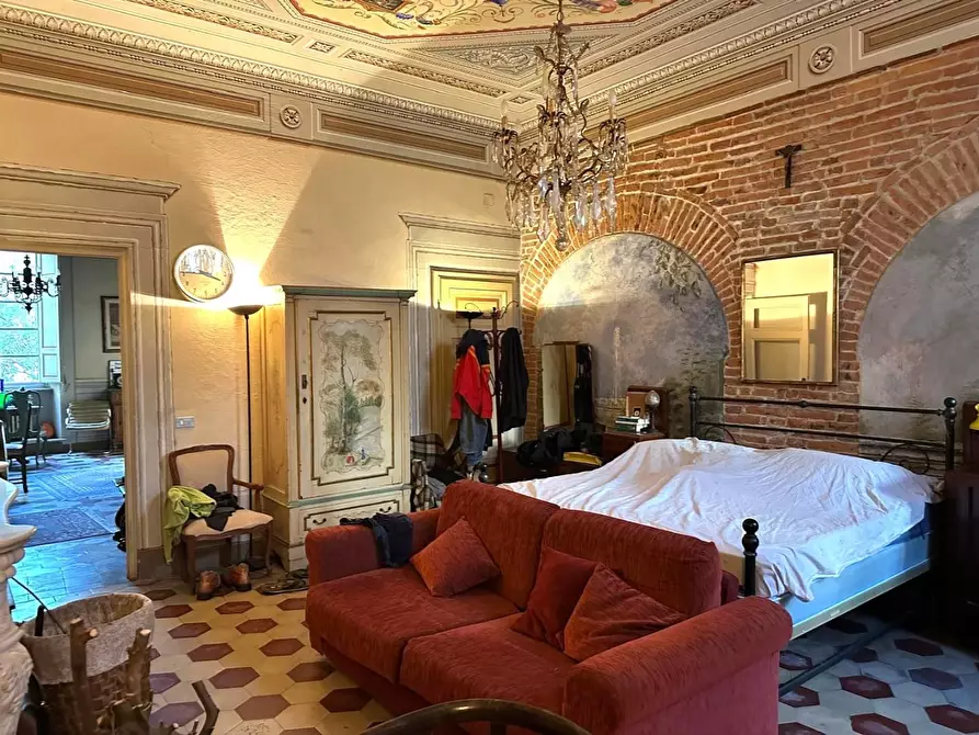 Immagine 23 di Appartamento in vendita  a Lucca