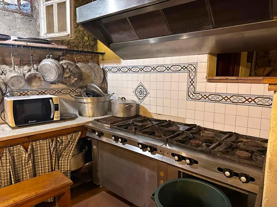 Immagine 49 di Appartamento in vendita  a Lucca