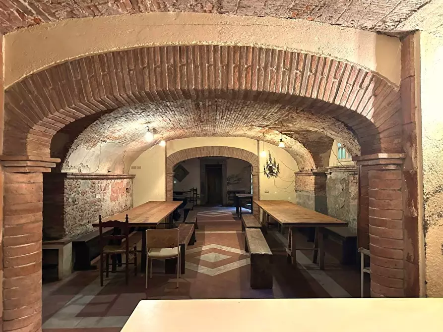 Immagine 36 di Appartamento in vendita  a Lucca