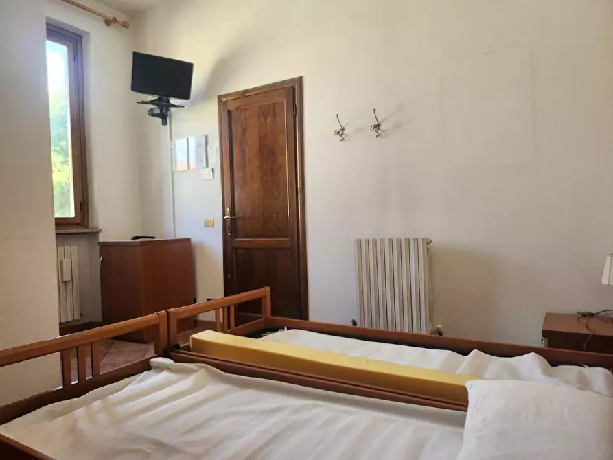 Immagine 23 di Villa in vendita  a Lucca