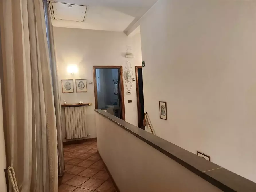 Immagine 26 di Villa in vendita  a Lucca