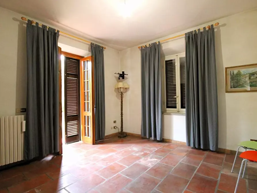 Immagine 10 di Villa in vendita  a Lucca