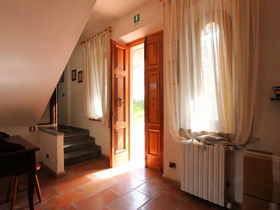 Immagine 8 di Villa in vendita  a Lucca