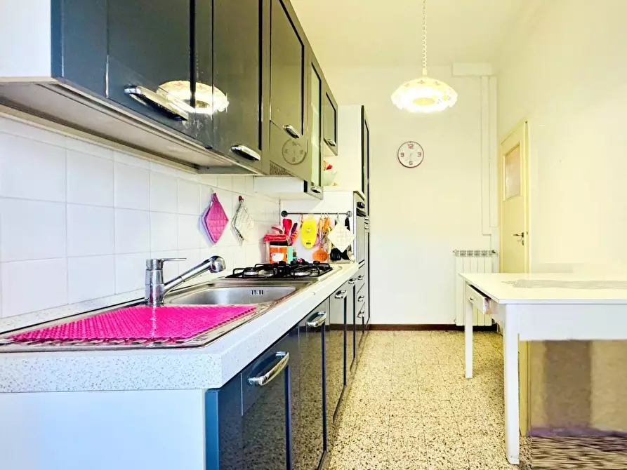 Immagine 14 di Appartamento in vendita  a Massa