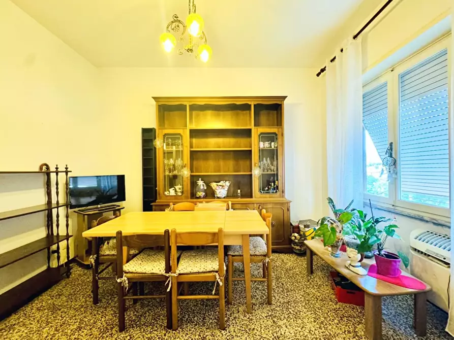 Immagine 7 di Appartamento in vendita  a Massa