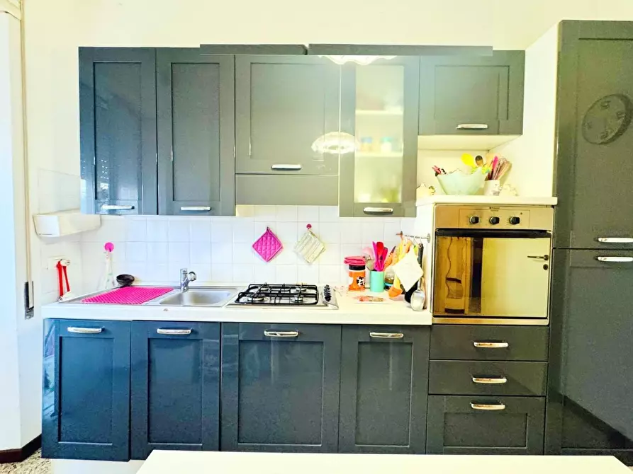 Immagine 13 di Appartamento in vendita  a Massa