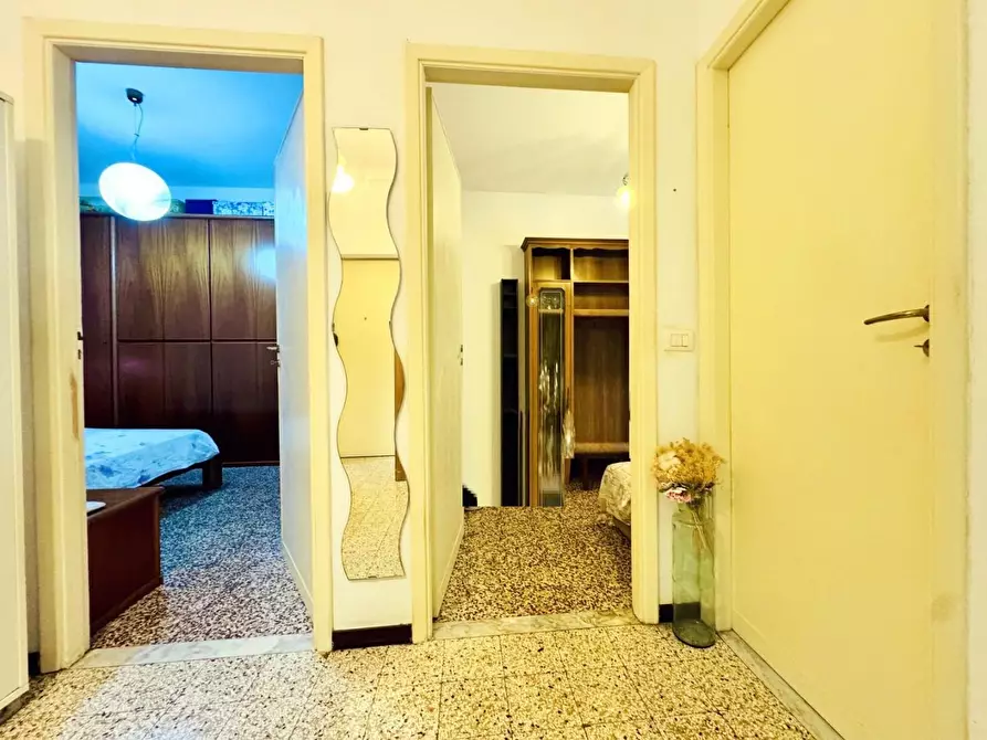 Immagine 5 di Appartamento in vendita  a Massa