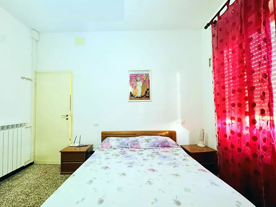 Immagine 18 di Appartamento in vendita  a Massa