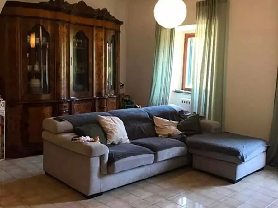 Immagine 1 di Casa bifamiliare in vendita  a Carrara