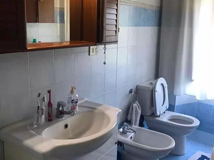 Immagine 9 di Casa bifamiliare in vendita  a Carrara