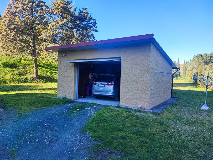 Immagine 39 di Casa colonica in vendita  a Volterra