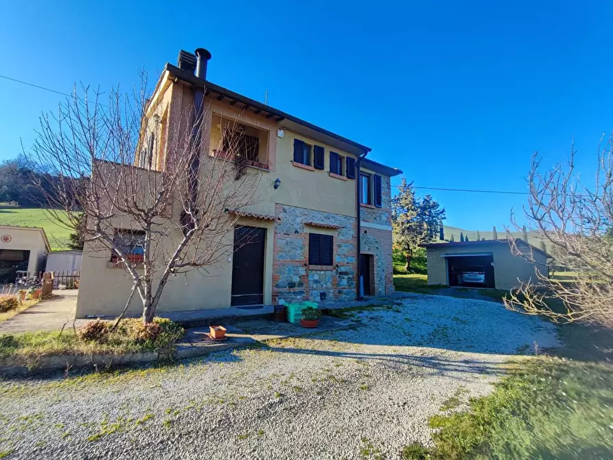 Immagine 21 di Casa colonica in vendita  a Volterra