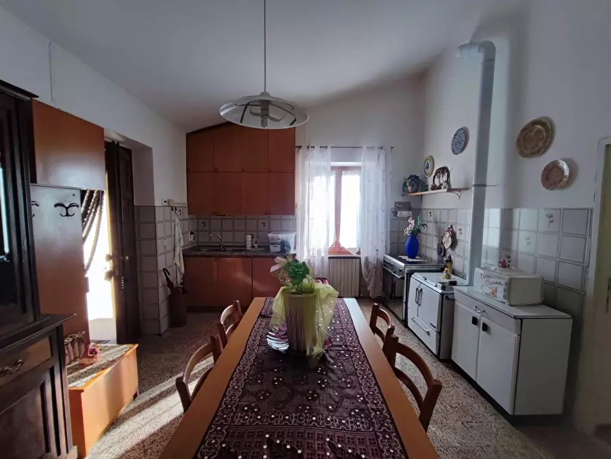 Immagine 18 di Casa colonica in vendita  a Volterra