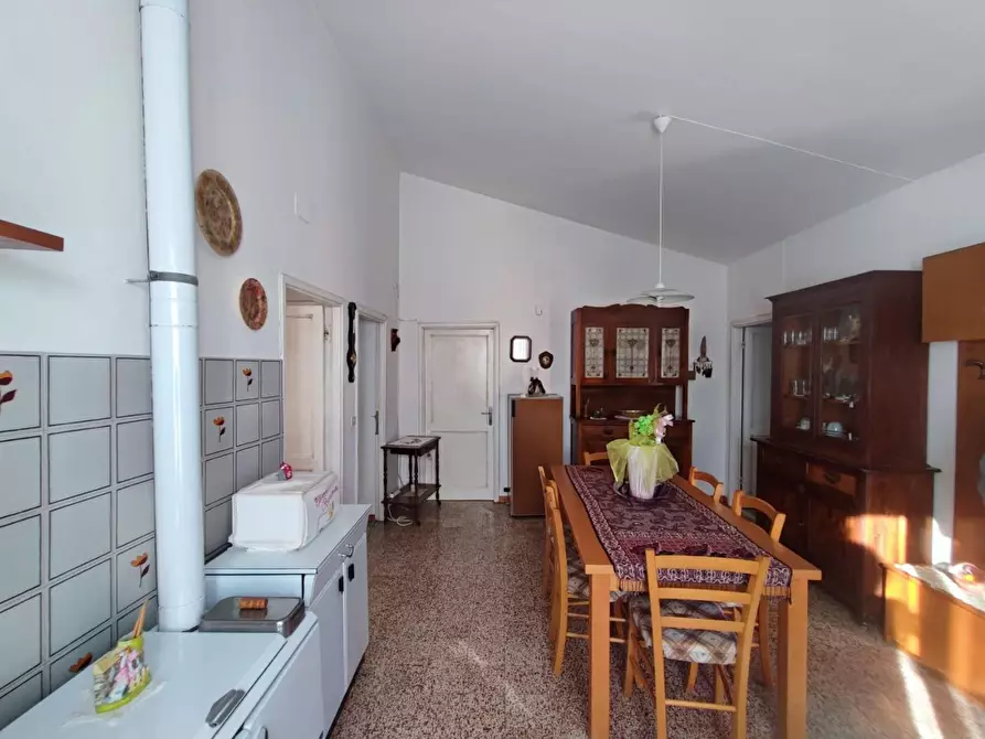 Immagine 17 di Casa colonica in vendita  a Volterra