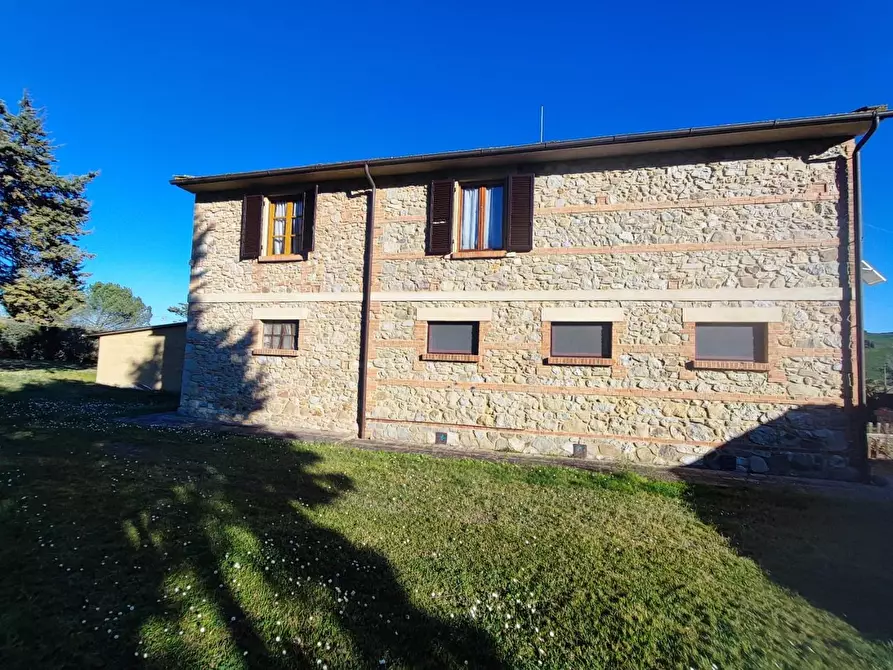 Immagine 10 di Casa colonica in vendita  a Volterra