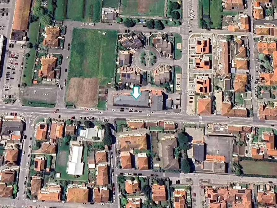 Immagine 2 di Negozio in vendita  a Ponsacco