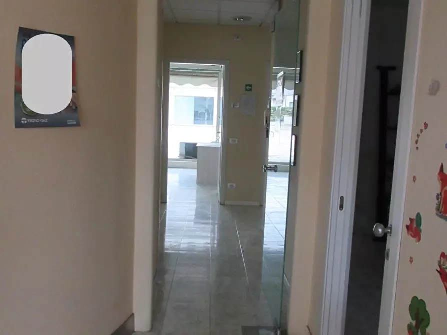 Immagine 4 di Locale commerciale in vendita  a Empoli